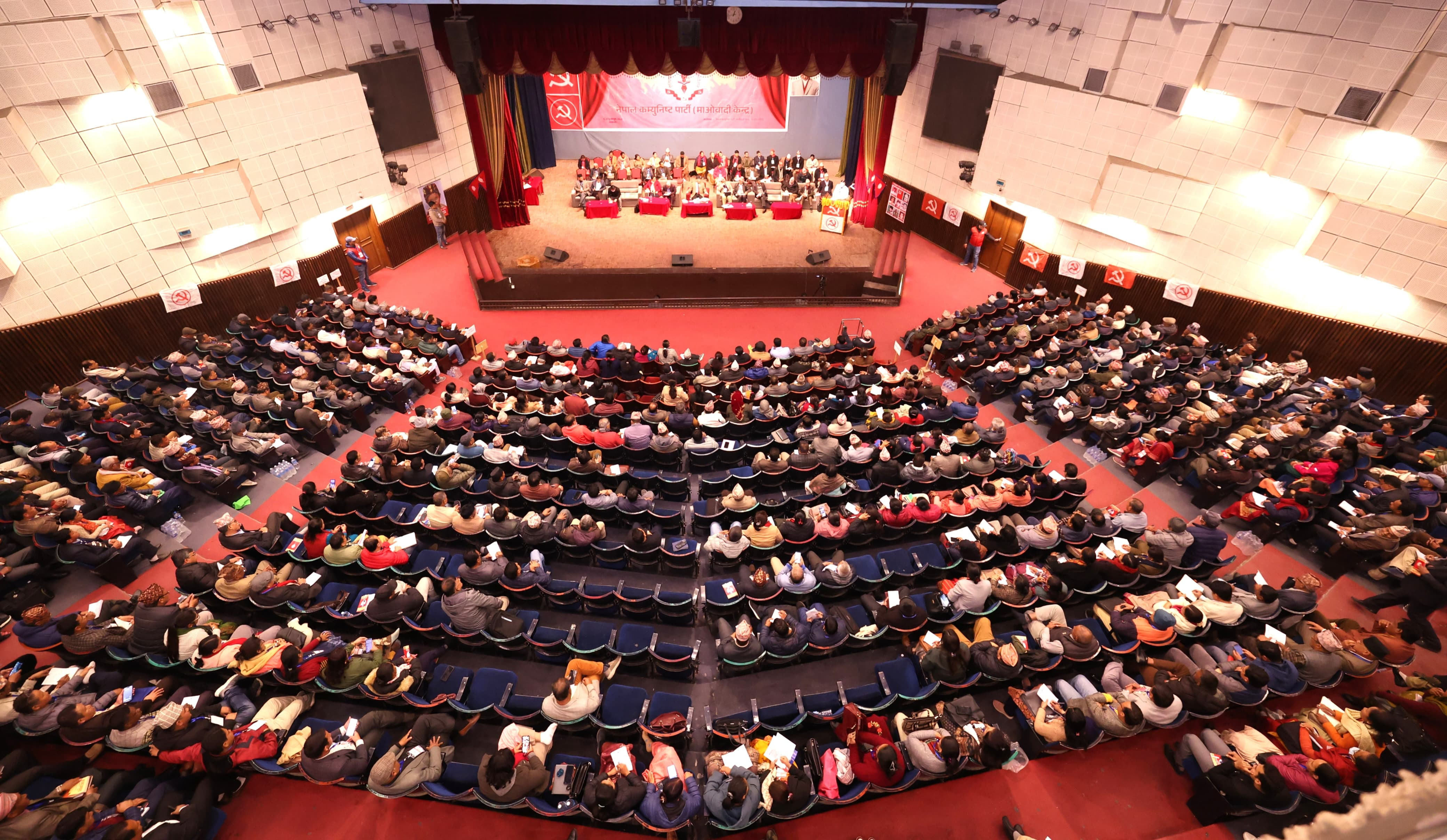 माओवादीको केन्द्रीय समिति १९९ सदस्यीय हुने, त्यही समितिले नेतृत्व चयन गर्ने  